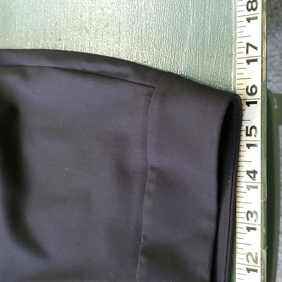 TALBOTS NWT. Black slacks,  heritage style. Size 8. Zipper front closure. - Picture 5 of 10